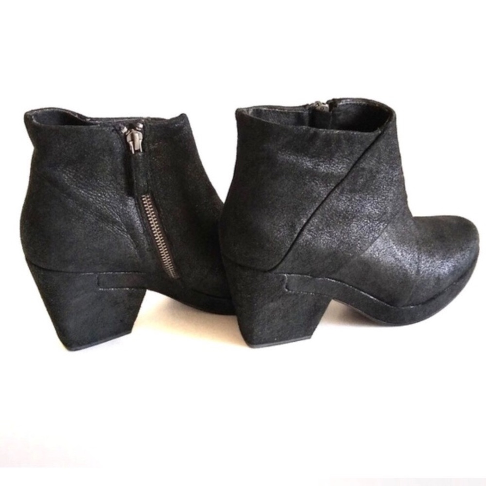 New-! Eileen Fisher Coax Crackled Leather Platform Ankle Booties / 8 US / 38 EUR